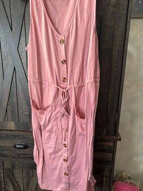 Pink sleeveless dress with faux buttons